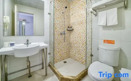 Home Inn Huayi Zhilv Hotel (Shanghai Songjiang University City Yushu Road Branch)