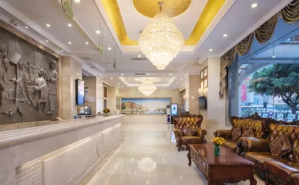 Vienna Hotel Chengdu Chunxi Road Tianfu Plaza Subway Station