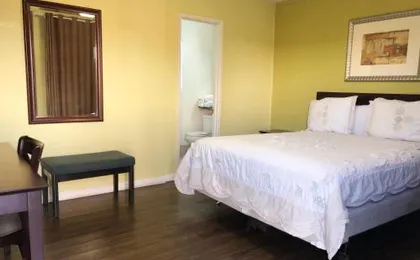 Royal Inn and Suites