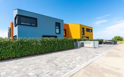 New Casa Familia with Frontyard, Backyard And Great Bbq!