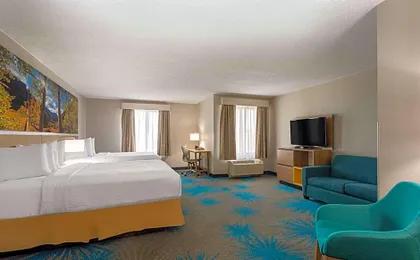Days Inn & Suites by Wyndham Denver International Airport