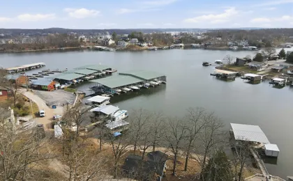 Charming & Cozy Waterfront Cabin at 21mm Near Shorty Pants