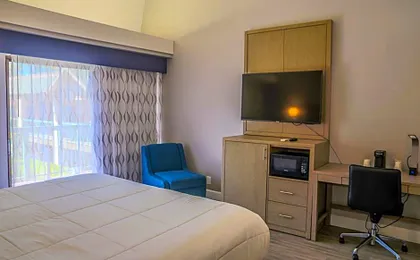 Days Inn by Wyndham Redwood City