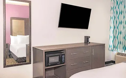 La Quinta Inn & Suites by Wyndham Norfolk