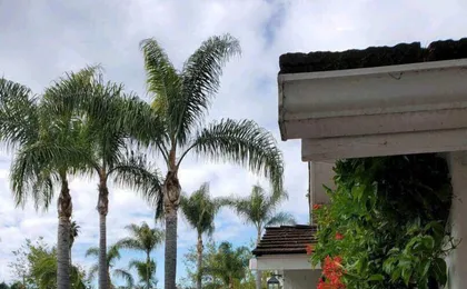 Marina Beach Motel
