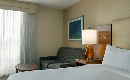 DoubleTree by Hilton Fort Myers at Bell Tower Shops