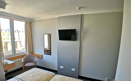 Lancaster Hall Hotel