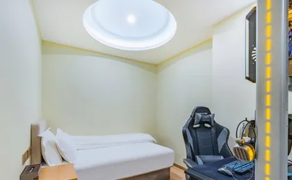 TK e-sports Theme Hotel (Shuangqiao Metro Station, Beijing Communication University)