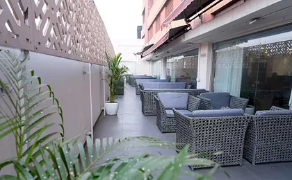 Deventure Hotel