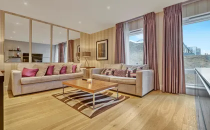 Modern 2 Bedroom & 2 Bathroom Apartment in Fulham