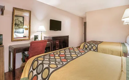 Super 8 by Wyndham San Antonio/I-35 North