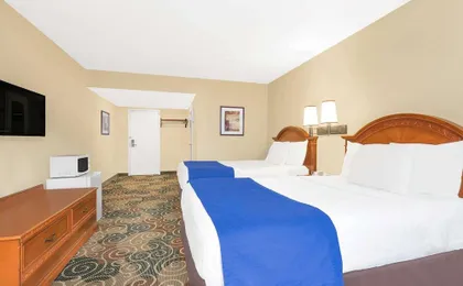 Travelodge by Wyndham Lima Oh