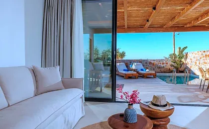 Deos Luxury Suites - Adults Only