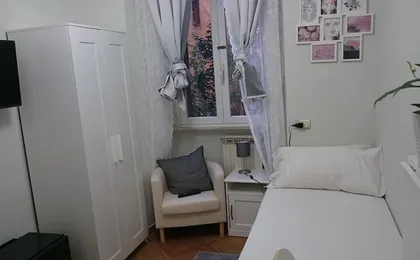 Room 4 of 48