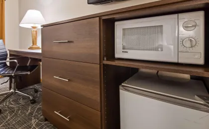Best Western West Towne Suites