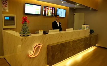 Shell Shanghai Chedun Yingshi City Yingshi Road Hotel
