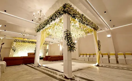 Hotel Varuna