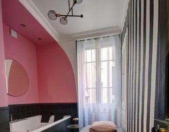 La Suite en Rose - Spa - Lyon Centre Brotteaux