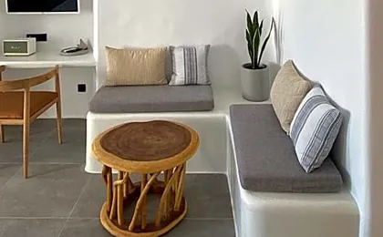 Nomikos Villas