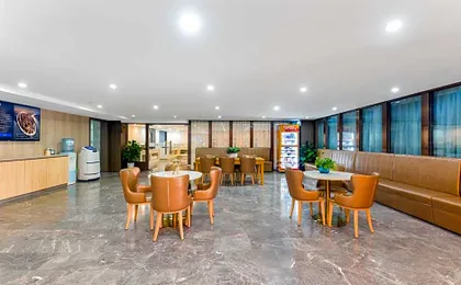 Weizun Boutique Hotel - Shanghai Hongqiao Airport National Convention and Exhibition Center