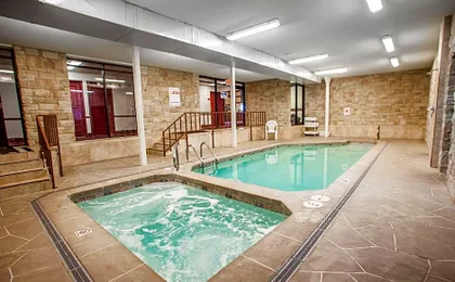 Econo Lodge Truman Inn