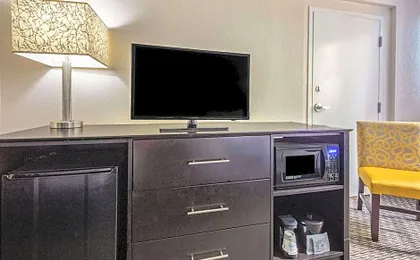La Quinta Inn & Suites by Wyndham Miami Lakes