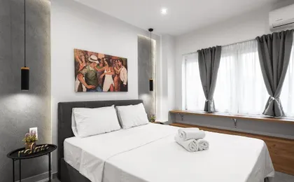 White And Wood Nilie Hospitality Mgmt