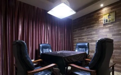 Naisi Business Hostel