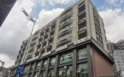 7 Days Inn (Shenzhen Longhua Heping Road Rt-Mart)