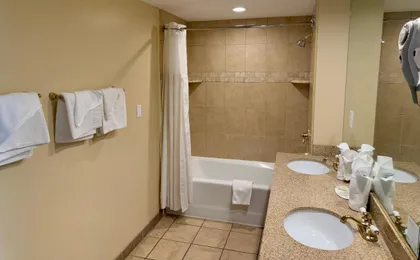 Travelodge by Wyndham Suites Virginia Beach Oceanfront