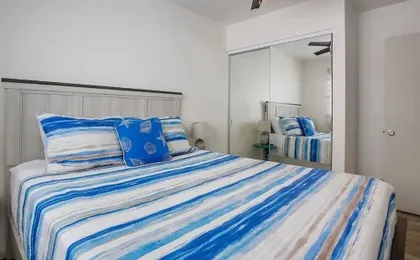 Manhattan Shores 5