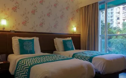 OYO Premium Borivali Kora Kendra