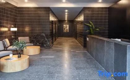 base WENDING Serviced Apartment