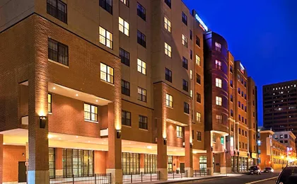 Courtyard by Marriott Syracuse Downtown at Armory Square