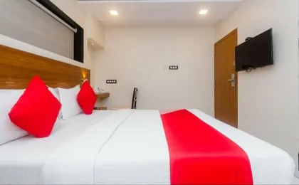 Hotel Qubestay Airport