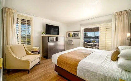 Little Inn By The Bay Newport Beach Hotel