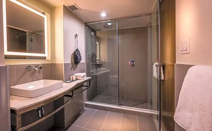 La Quinta Inn & Suites by Wyndham Times Square South