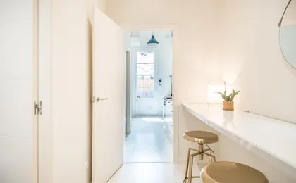Sunny Apartment with Private Terrace in Gracia, Barcelona
