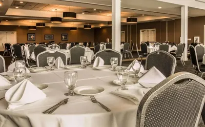 Shoreline Inn & Conference Center, Ascend Collection