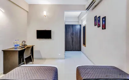 Upar Hotels Near Bagmane Tech Park