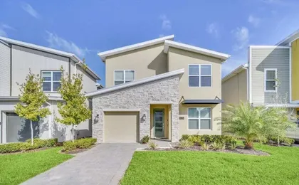 2758bd · Dazzling 5BR Villa in Storey Lake With Pool & Spa