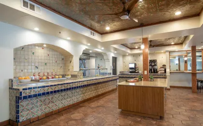 Oxford Suites Pismo Beach