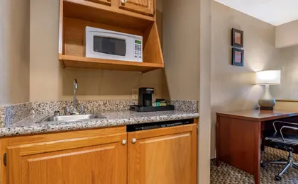 Comfort Inn & Suites Napoleon