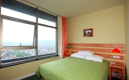 Hangzhou Home Inn Binwen Hotel