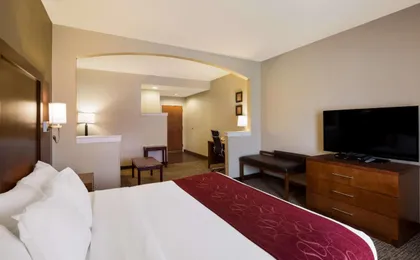 Comfort Suites