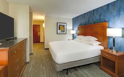 Drury Inn & Suites St. Louis St. Peters