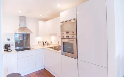 Stunning 1-Bed Apartment in Lincoln Plaza