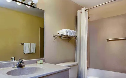 Super 8 By Wyndham Chicago - Rosemont - O'Hare