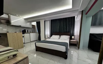 Athens Stay 40
