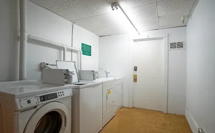 2 Br: Snowcrest 214a 2 Bedroom: Indoor Hot Tubs Game Room Easy Slope Access